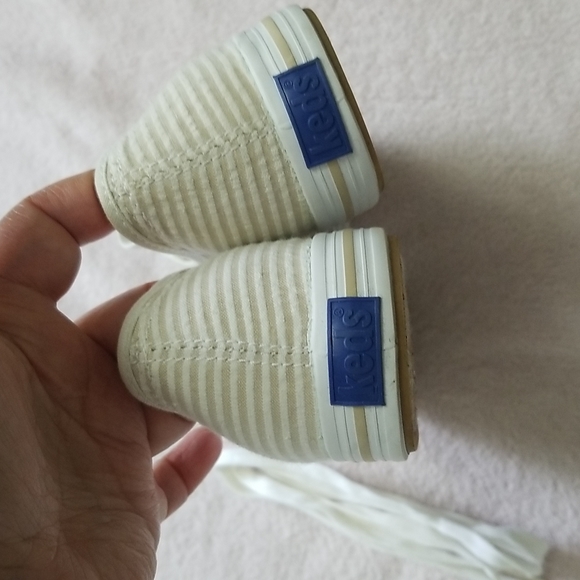 Keds Sneakers Size 6 Like New - Picture 3 of 8